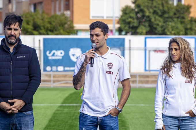 Hugo Duro, en la inauguración del estadio Mundial 82 de Catarroja