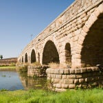 España fue muy importante durante la época del Imperio Romano y por eso hoy se pueden ver anfiteatros, monumentos, presas o puentes que lo recuerdan
