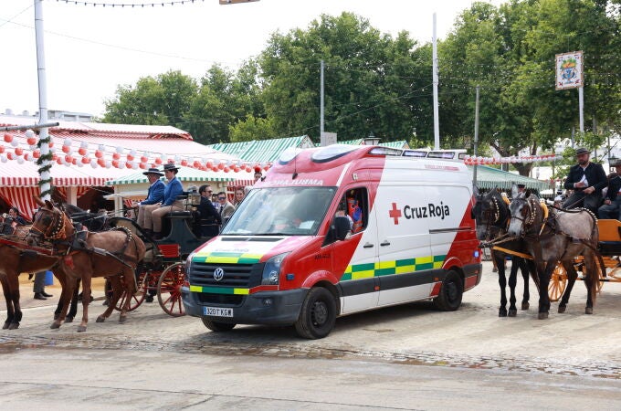 Ambulancia de la Cruz Roja en la Feria de Sevilla