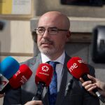 El juez del 'caso Begoña Gómez' cita como investigado el 14 de mayo al delegado del Gobierno en Madrid