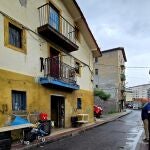 Desalojada una vivienda "okupada" en el barrio de Burtzena en Barakaldo, tras años de denuncias