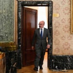 El juez Peinado imputa al delegado del Gobierno en Madrid en la causa de Begoña Gómez