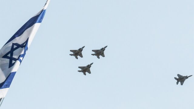Yemen.- AMP.-Israel da por "destruido" el aeropuerto de la capital de Yemen en nuevos ataques contra los rebeldes hutíes