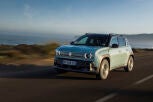Al volante del renacido Renault 4 eléctrico