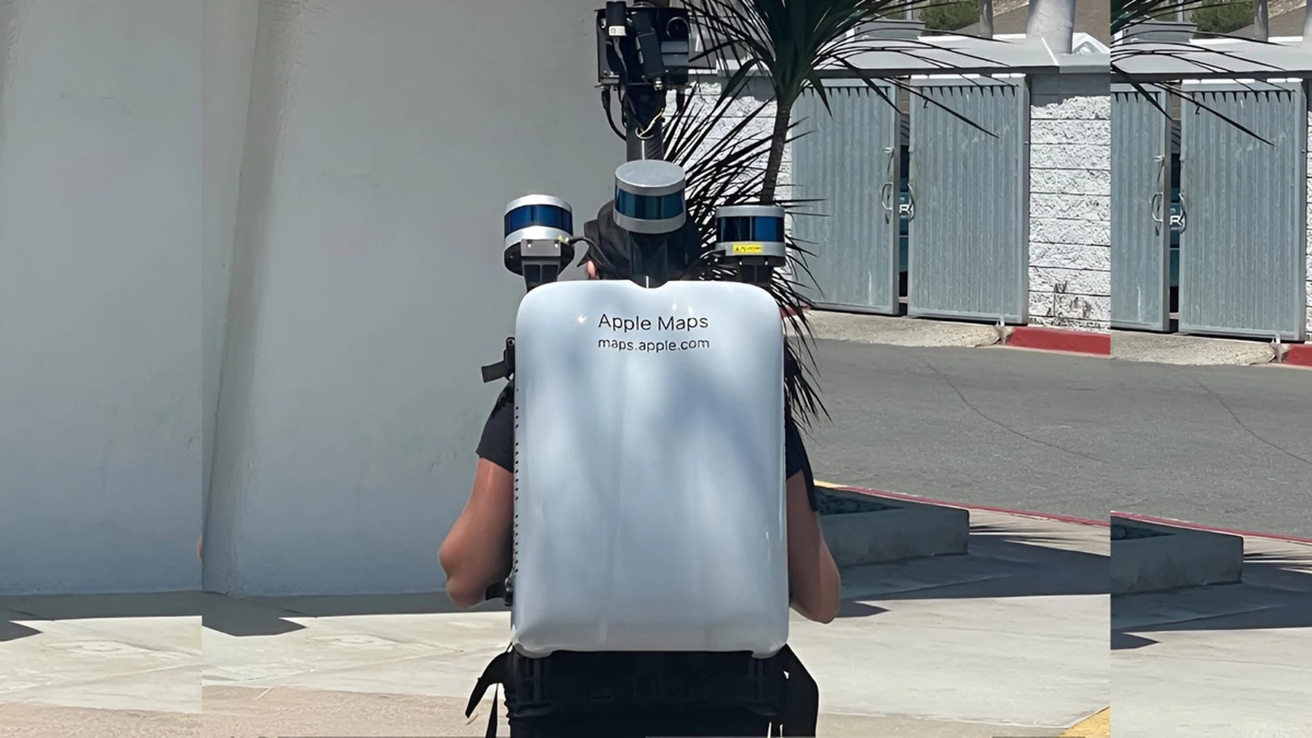 Hombre mochila de Apple Maps
