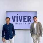 Raul Frutos y Fernando Martín fundadores de la compañía Viver Living Drinks