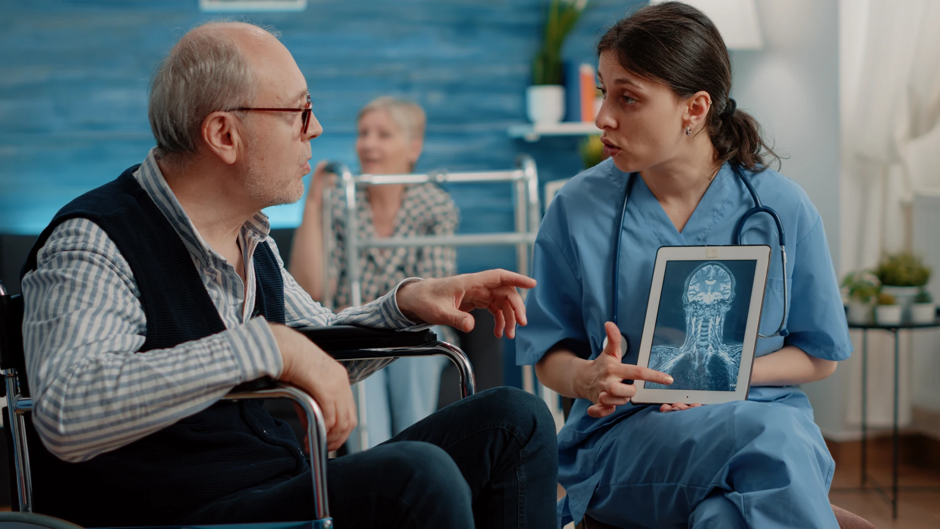 "Tenemos que lograr que la IA se integre con empatía y responsabilidad, pues así conseguiremos que la medicina que cuida se más plena y efectiva "