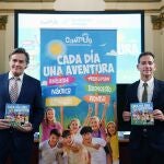 El director de Actividades Sociales de la Fundación Unicaja, Gerardo Lerones, y el responsable de Deportes, Tiempo Libre, Medio Ambiente y Voluntariado, Manuel Dorado, han dado a hoy las novedades de esta temporada.