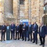 El consejero de la Presidencia, Luis Miguel González, inaugura el Foro Empresarial Castilla y León - Región Norte de Portugal, junto con el presidente de la CEOECyL, Santiago Aparicio; Alexandre Silveira, miembro del Consejo de Administración de la Asociación Empresarial de Portugal, y Jorge Sobrado, vicepresidente de la Comisión de Coordinación y Desarrollo Regional del Norte; y el presidente de la Diputación de Zamora, Javier Faúndez, entre otros