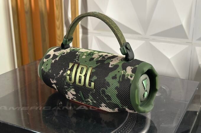 JBL Charge 6: diseño sólido, sonido contundente y 24 horas de autonomía real