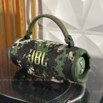 JBL Charge 6: diseño sólido, sonido contundente y 24 horas de autonomía real