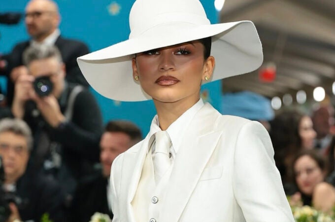 Trajes blancos de Zara para el verano: la selección que se inspira en el look más sofisticado que reinó en la Met Gala