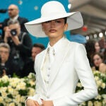 Trajes blancos de Zara para el verano: la selección que se inspira en el look más sofisticado que reinó en la Met Gala