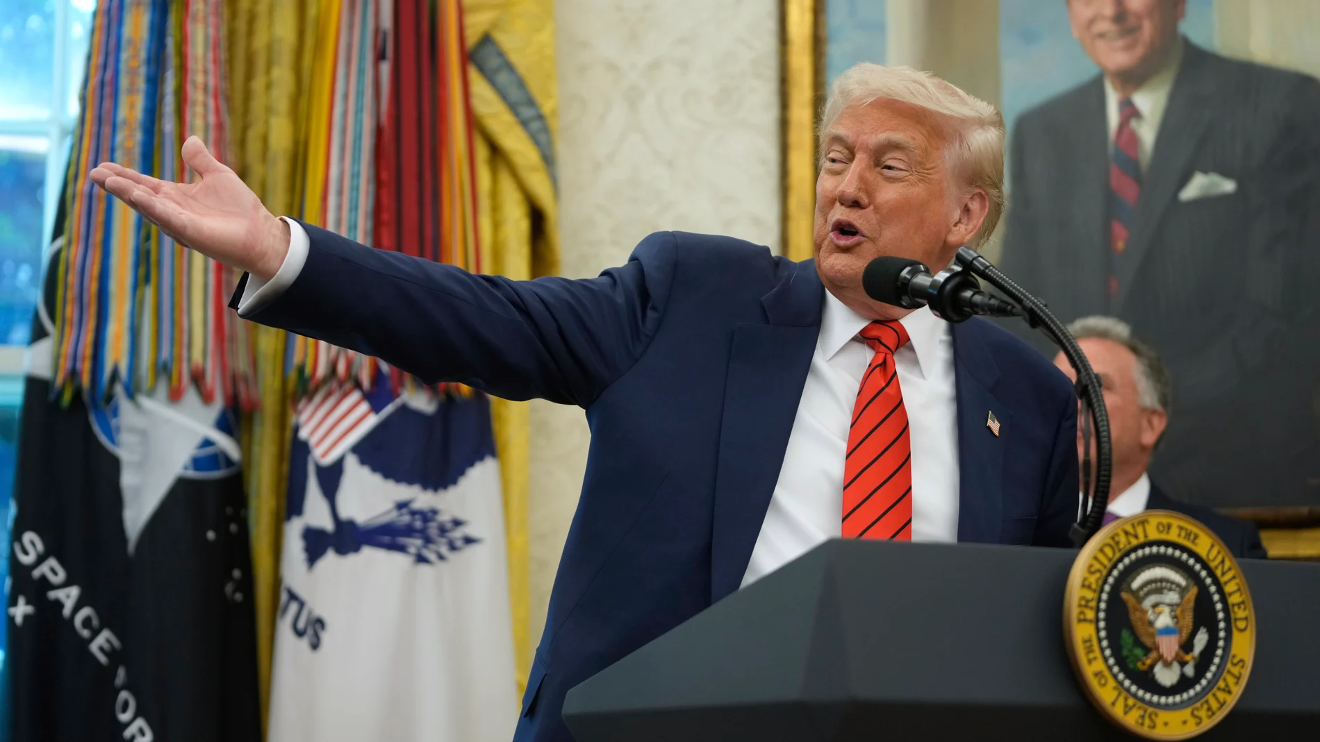 President Donald Trump speaks before Steve Witkoff is sworn as special envoy during a ceremony in the Oval Office of the White House, Tuesday, May 6, 2025, in Washington. (AP Photo/Mark Schiefelbein)