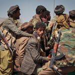 Los hutíes de Yemen se adhieren a la tregua anunciada por Trump en el mar Rojo