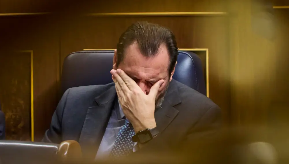 Óscar Puente durante el pleno en el Congreso de los Diputados.