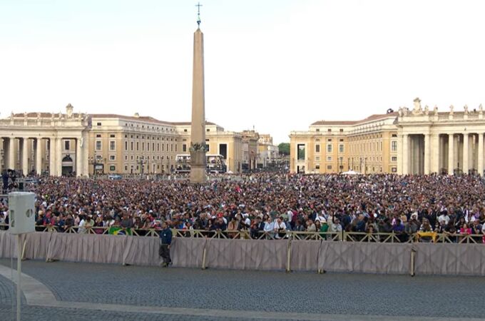 Cónclave para elegir al nuevo Papa, en directo: candidatos, votaciones de hoy y última hora desde el Vaticano