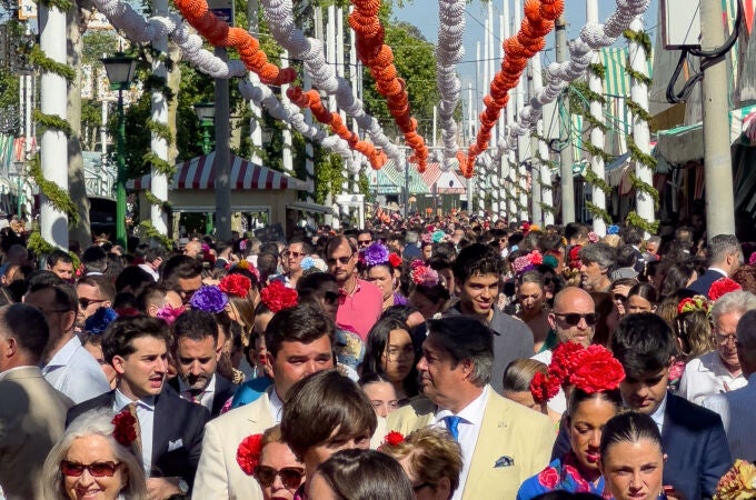 Miércoles de Feria de Abril, festivo en Sevilla: "Aquí no se cabe"