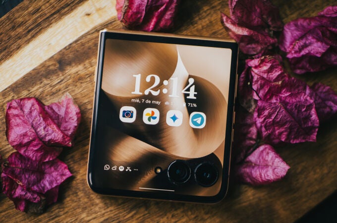 La pantalla externa del motorola razr 60 ultra