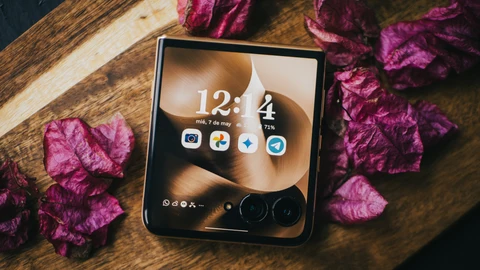 La pantalla externa del motorola razr 60 ultra