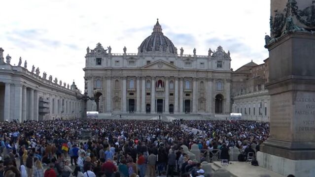 Cónclave para elegir al nuevo Papa, en directo: candidatos, votaciones de hoy y última hora desde el Vaticano