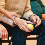 “Muerta en los papeles, viva en el dolor”: la historia de una anciana a la que el Estado dio por fallecida