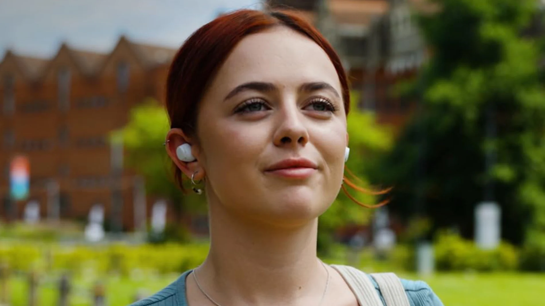 Los auriculares Sony WF-C510 son compactos, ligeros y cómodos