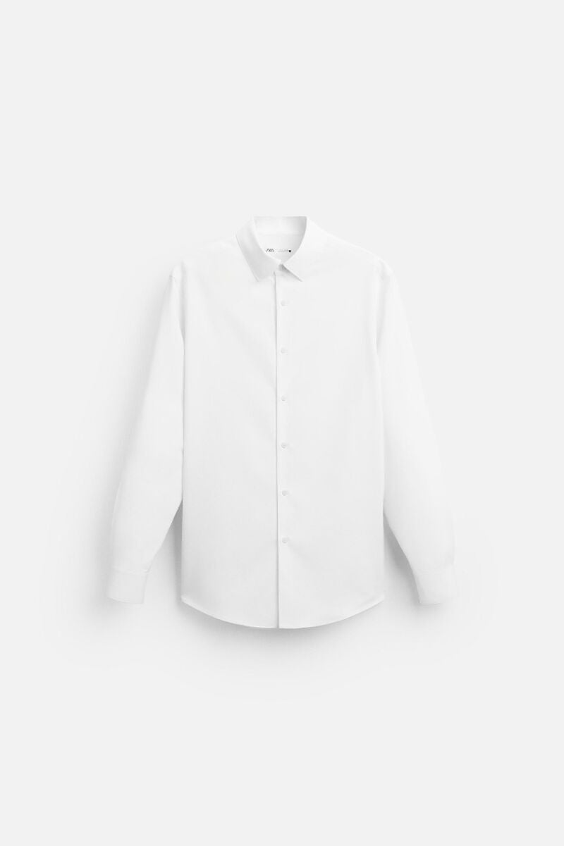 Camisa blanca, de Zara