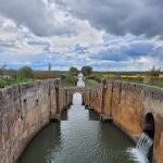 Esclusas del Canal de Castilla a su paso por Frómista