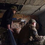 Una brigada ucraniana mantiene su posición cerca de la línea del frente en la ciudad ucraniana de Donetsk