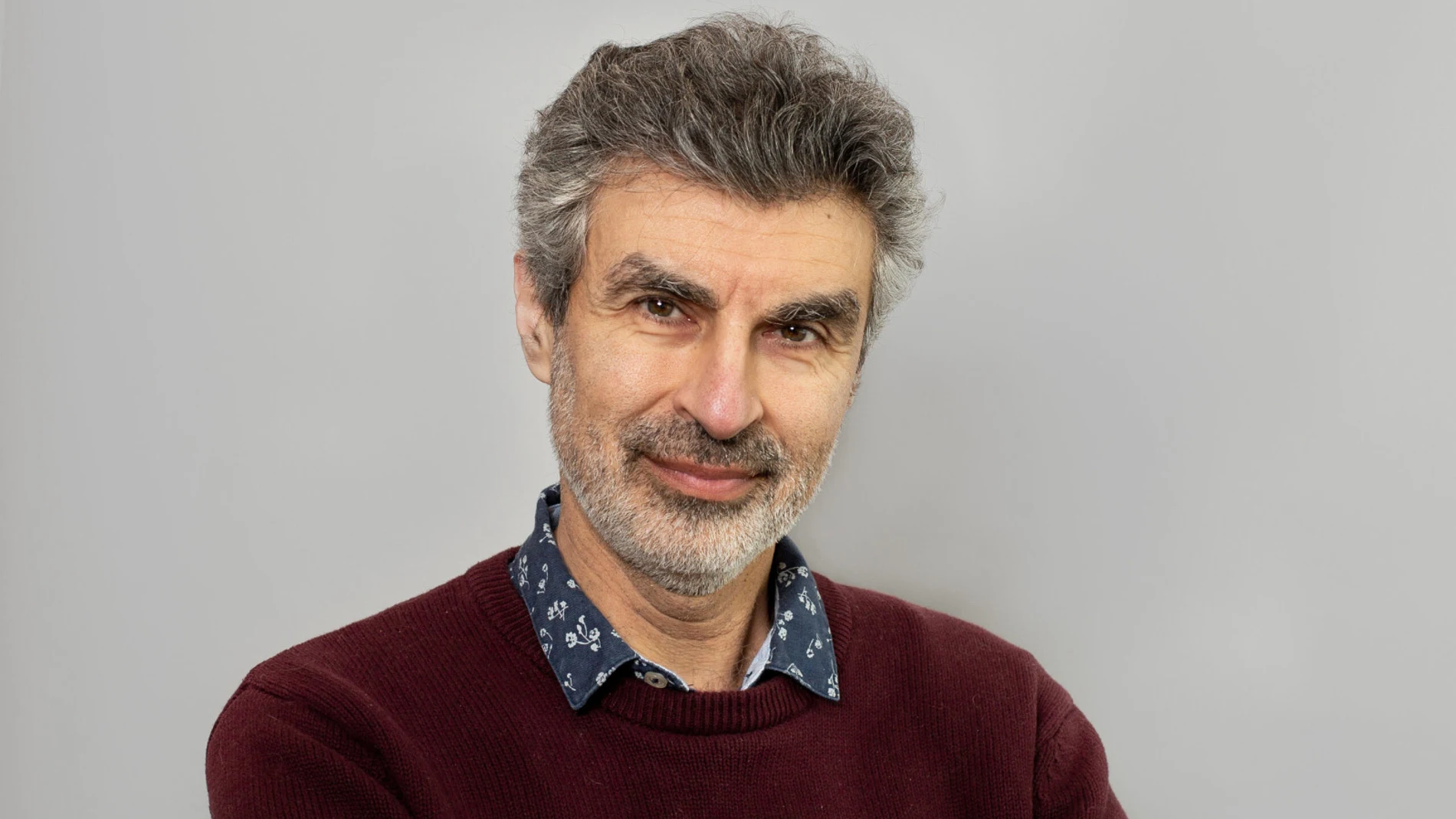 Yoshua Bengio alerta en cada charla de los peligros que amenazan de la mano de la IA