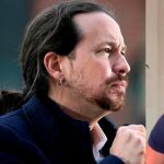 Pablo Iglesias comparte un vídeo hecho con IA de la influencer Roro para pedir dinero para su taberna