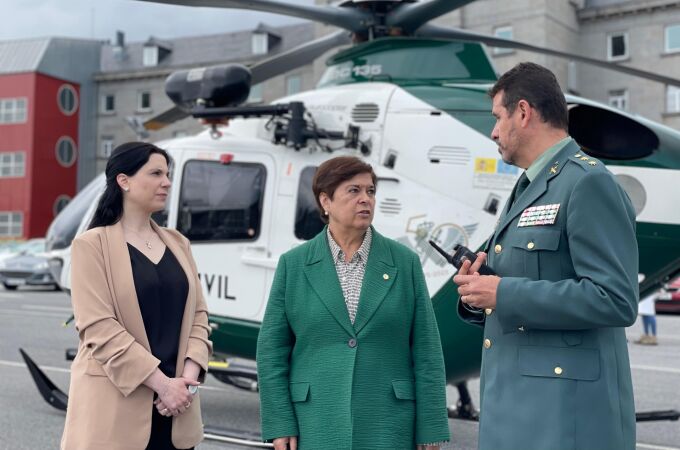 La rectora de la UCAV, María del Rosario Sáez Yuguero; Lourdes Miguel, vicerrectora de Ordenación Académica; y el teniente coronel Gustavo Dorda, jefe de la Comandancia de Ávila, durante la jornada