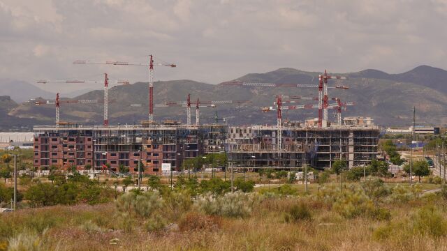 Construcción de viviendas en el Distrito Universidad, una de las zonas de expansión de Málaga