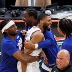 Los Knicks volvieron a imponerse en el segundo partido en Boston