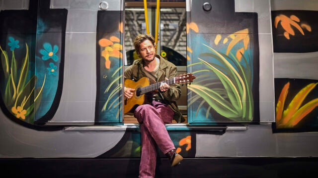 Entrevista con el cantante Manuel Carrasco que presenta su nuevo disco “Pueblo Salvaje II” © Alberto R. Roldán