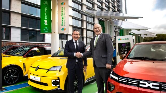 Josep Maria Recasens, presidente de Renault España, y Mario Ruiz Tagle, CEO de Iberdrola