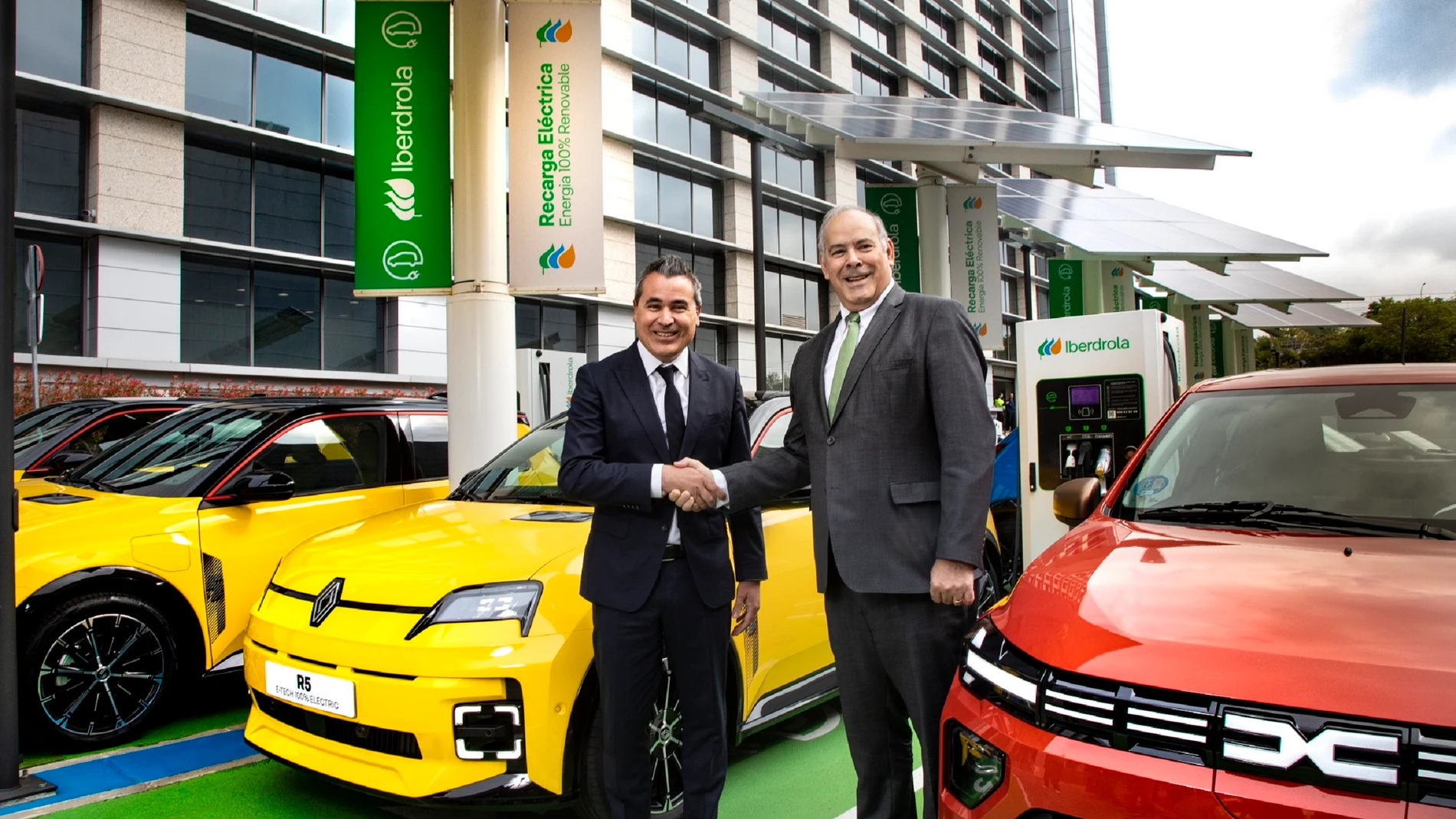Josep Maria Recasens, presidente de Renault España, y Mario Ruiz Tagle, CEO de Iberdrola