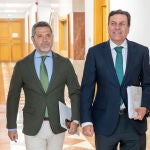 Carlos Fernández Carriedo junto a Julio López 