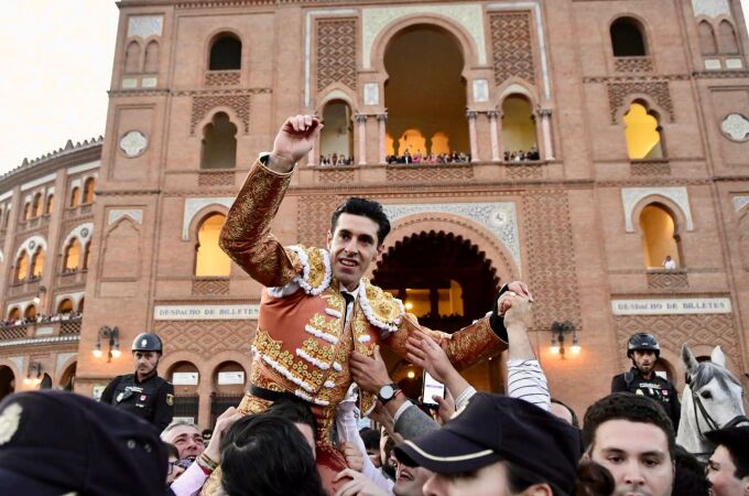 La Puerta Grande de Talavante abre San Isidro