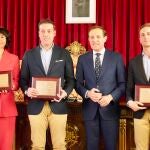 Conrado Íscar junto a Miriam Chacón, José Ángel Gallego y Sergio Saseta