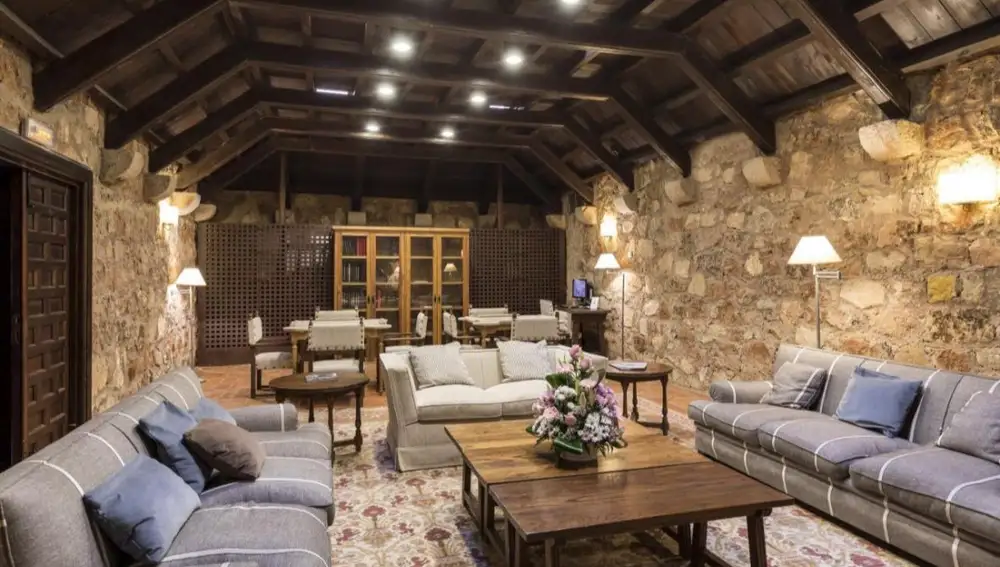 El Parador de Sigüenza reabre tras varios meses de reforma