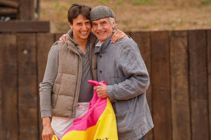 Jeremy Irons cambia el guion por el capote