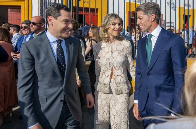 El look de Manuela Villena en la Maestranza de Sevilla.