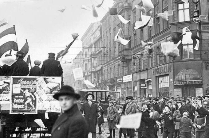 Manifestación contra el nazismo en Berlín durante la República de Weimar
