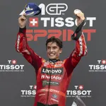 Marc Márquez celebra su victoria en la Sprint de Le Mans