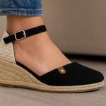 Sandalias con cuña estilo Clarks, pero por menos de 30 euros: así son las Refresh que están arrasando