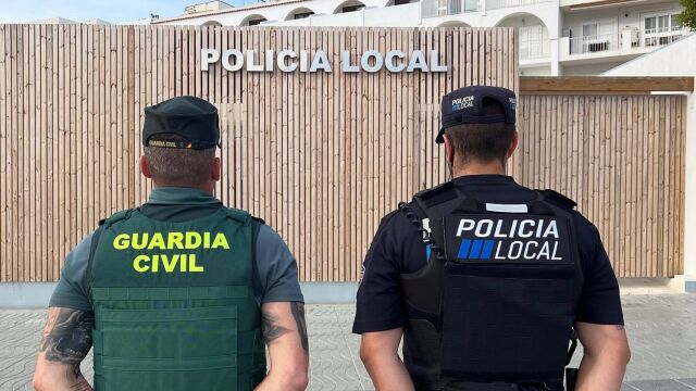 Sucesos.- Detenidas ocho personas en Sant Antoni (Ibiza) relacionadas con la venta de 'gas de la risa'