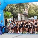 El alcalde de Valladolid, Jesús Julio Carnero, da la salida de la II Carrera de las Familias