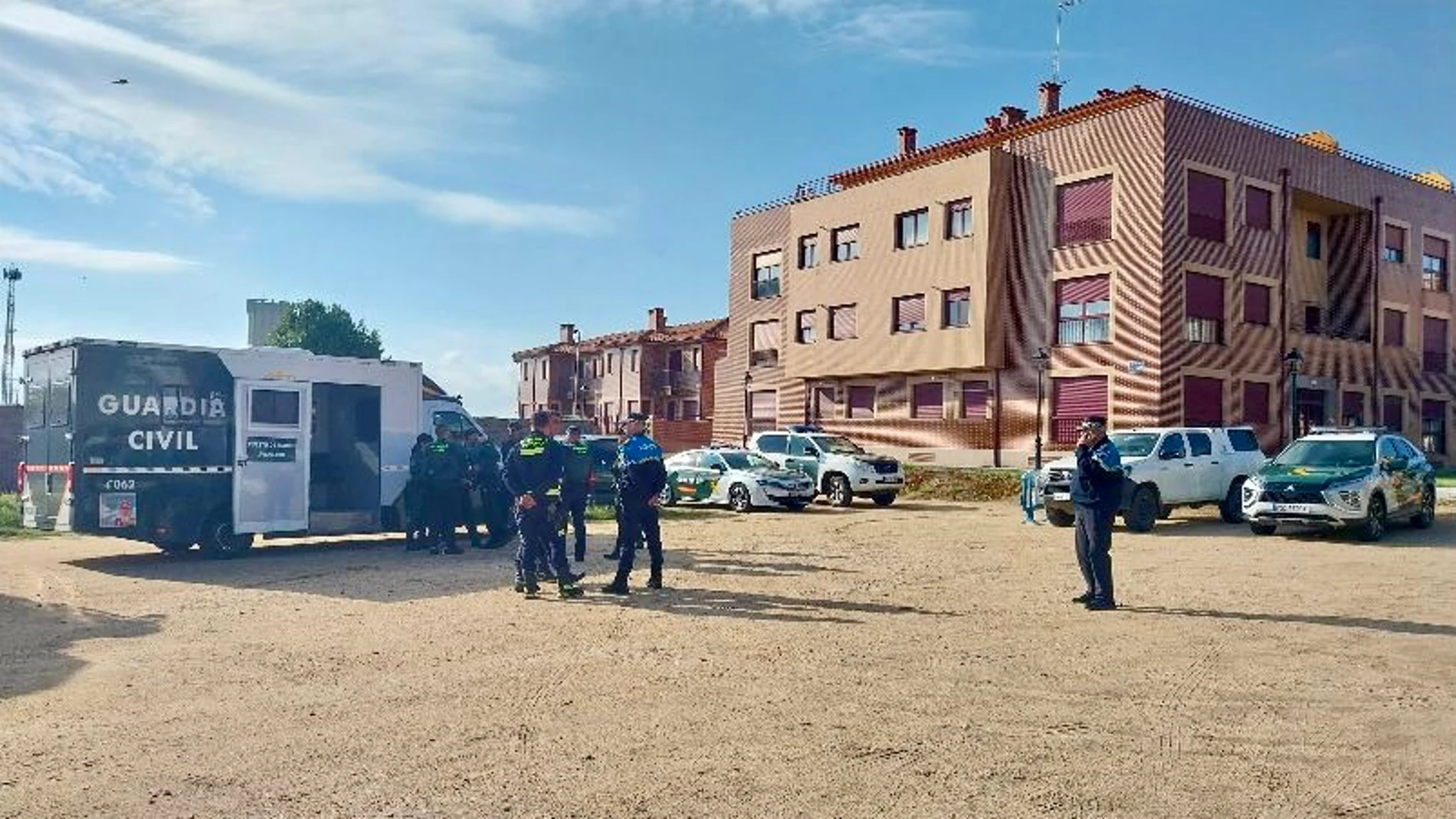 Operativo de búsqueda del hombre desaparecido en Toro